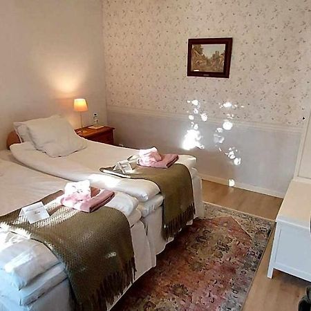 Arroeds Bostaelle Bed & Breakfast Tollarp ภายนอก รูปภาพ