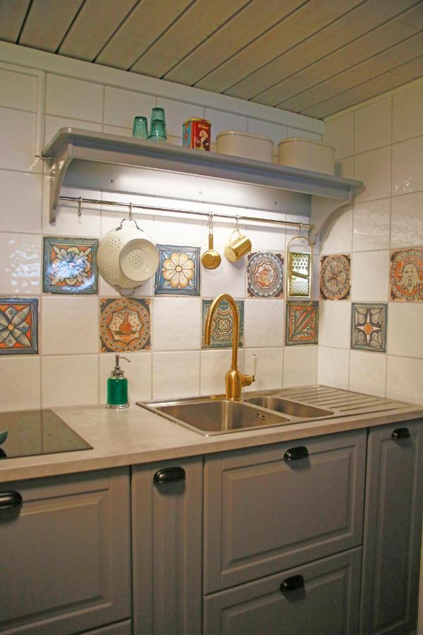 Arroeds Bostaelle Bed & Breakfast Tollarp ภายนอก รูปภาพ
