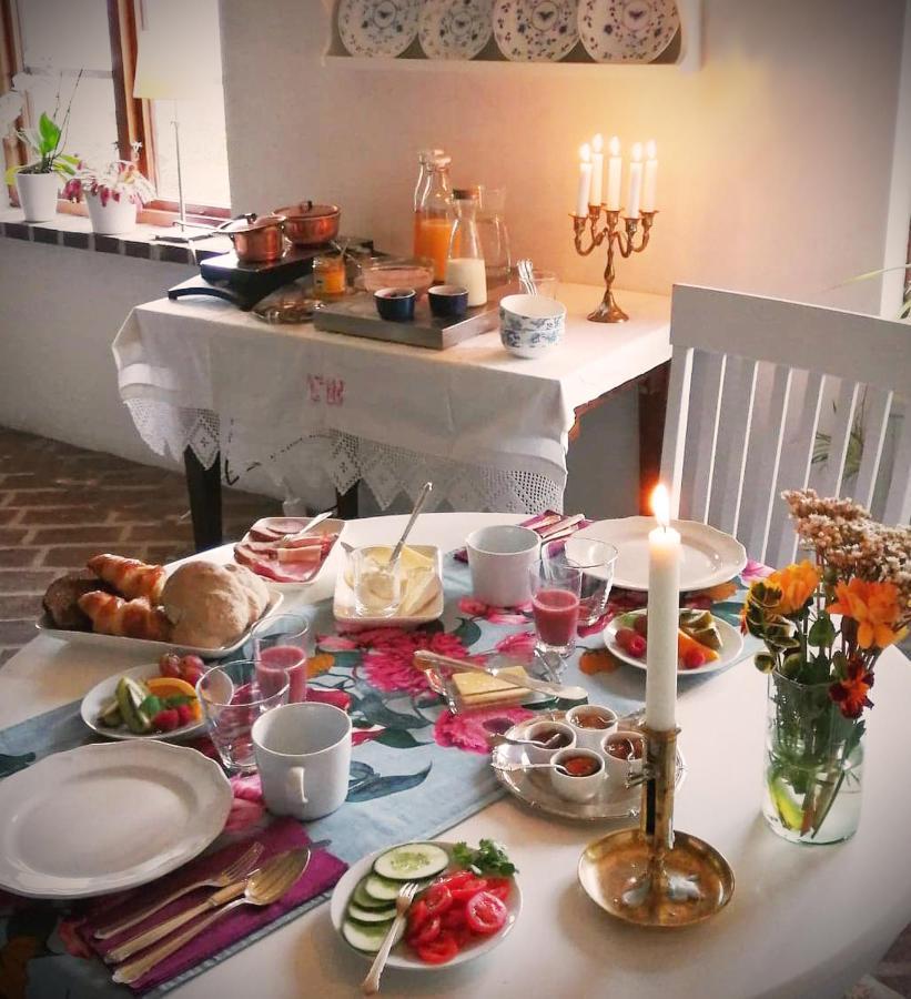 Arroeds Bostaelle Bed & Breakfast Tollarp ภายนอก รูปภาพ
