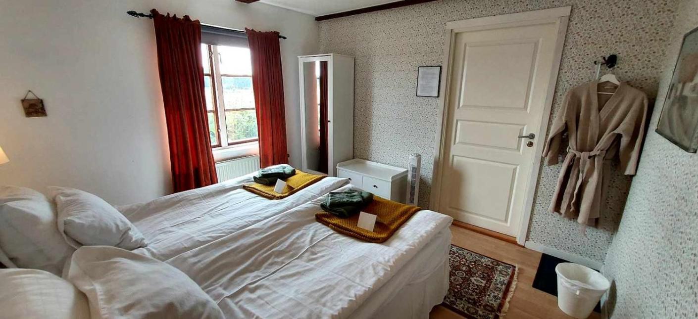 Arroeds Bostaelle Bed & Breakfast Tollarp ภายนอก รูปภาพ